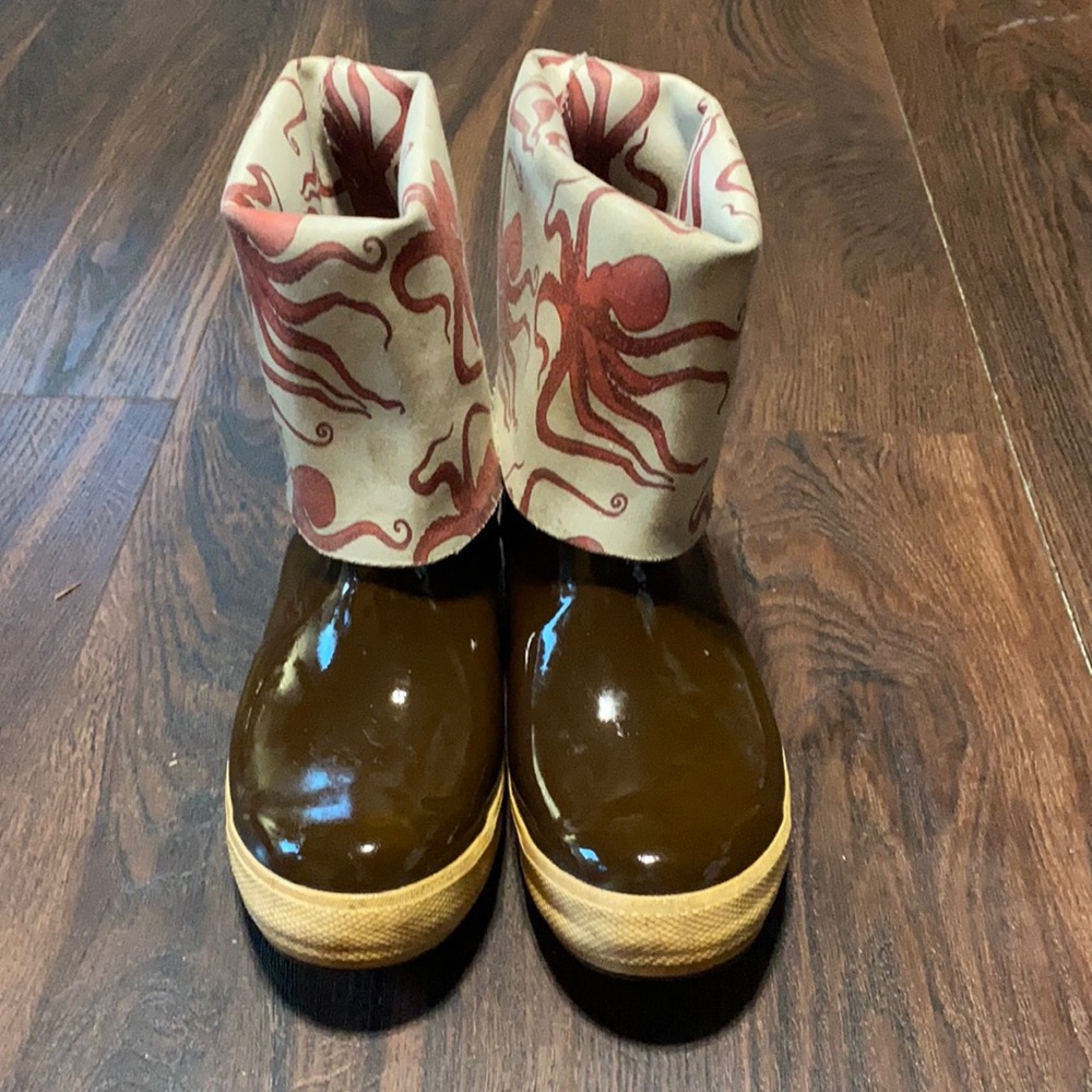 Xtratuf salmon sisters boots
